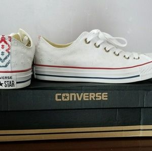 Converse, women's size 9